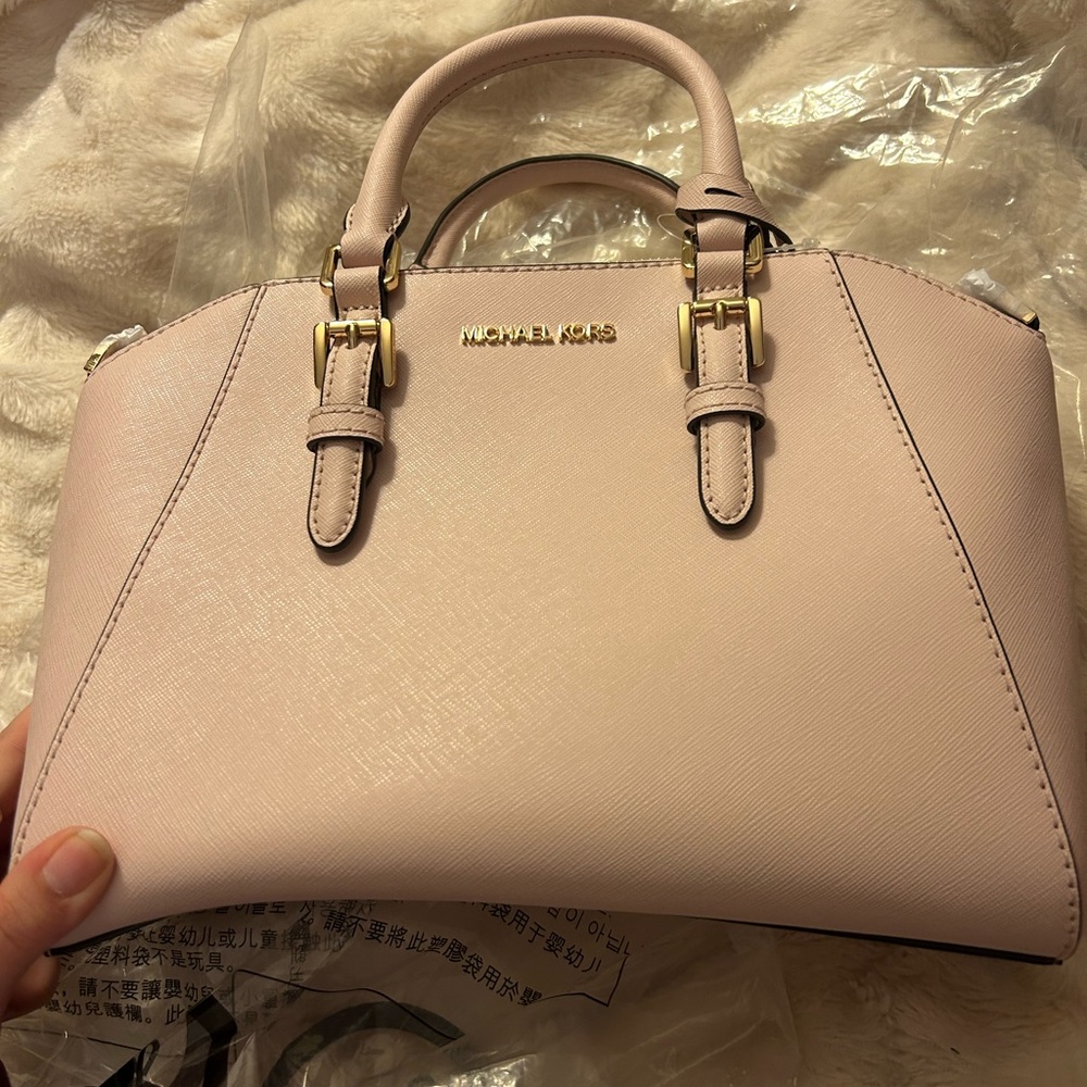 Michael Kors saffiano leather Ciara messenger bag with strap brand new